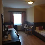 Hotell Koeln-bonn 3*